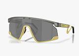 Oakley Bxtr Unisex Γυαλιά Ηλίου με Κίτρινο Κοκκάλινο Σκελετό και Γκρι Φακό OO9237-14