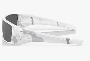 Oakley Fuel Cell Ανδρικά Γυαλιά Ηλίου με Λευκό Κοκκάλινο Σκελετό και Μαύρο Φακό OO9096-G6
