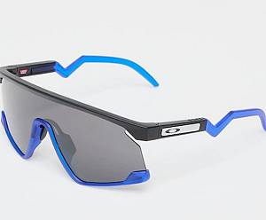Oakley Bxtr Unisex Γυαλιά Ηλίου με Μαύρο Κοκκάλινο Σκελετό και Μαύρο Φακό OO9280-15