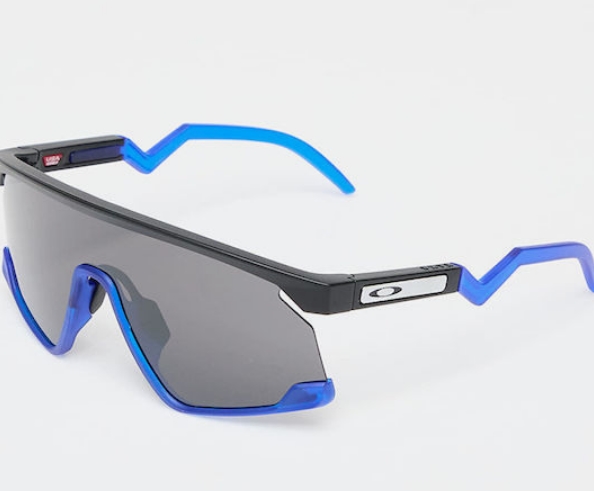 Oakley Bxtr Unisex Γυαλιά Ηλίου με Μαύρο Κοκκάλινο Σκελετό και Μαύρο Φακό OO9280-15