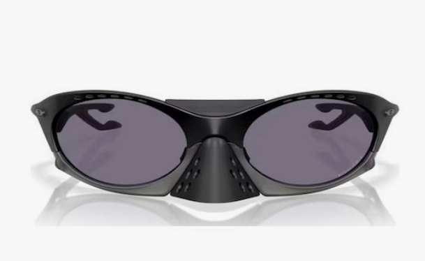 Oakley Plantaris Ανδρικά Γυαλιά Ηλίου με Μαύρο Κοκκάλινο Σκελετό και Μωβ Φακό OO9437-01